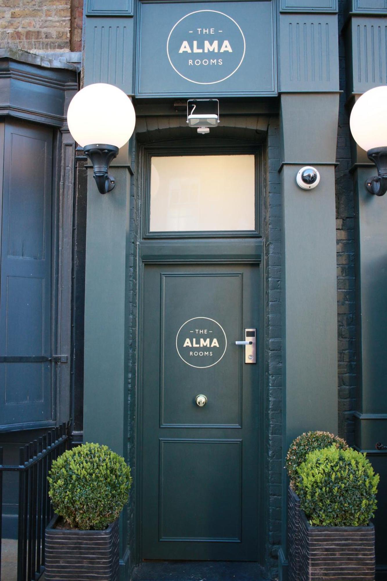 Апартаменты The Alma *